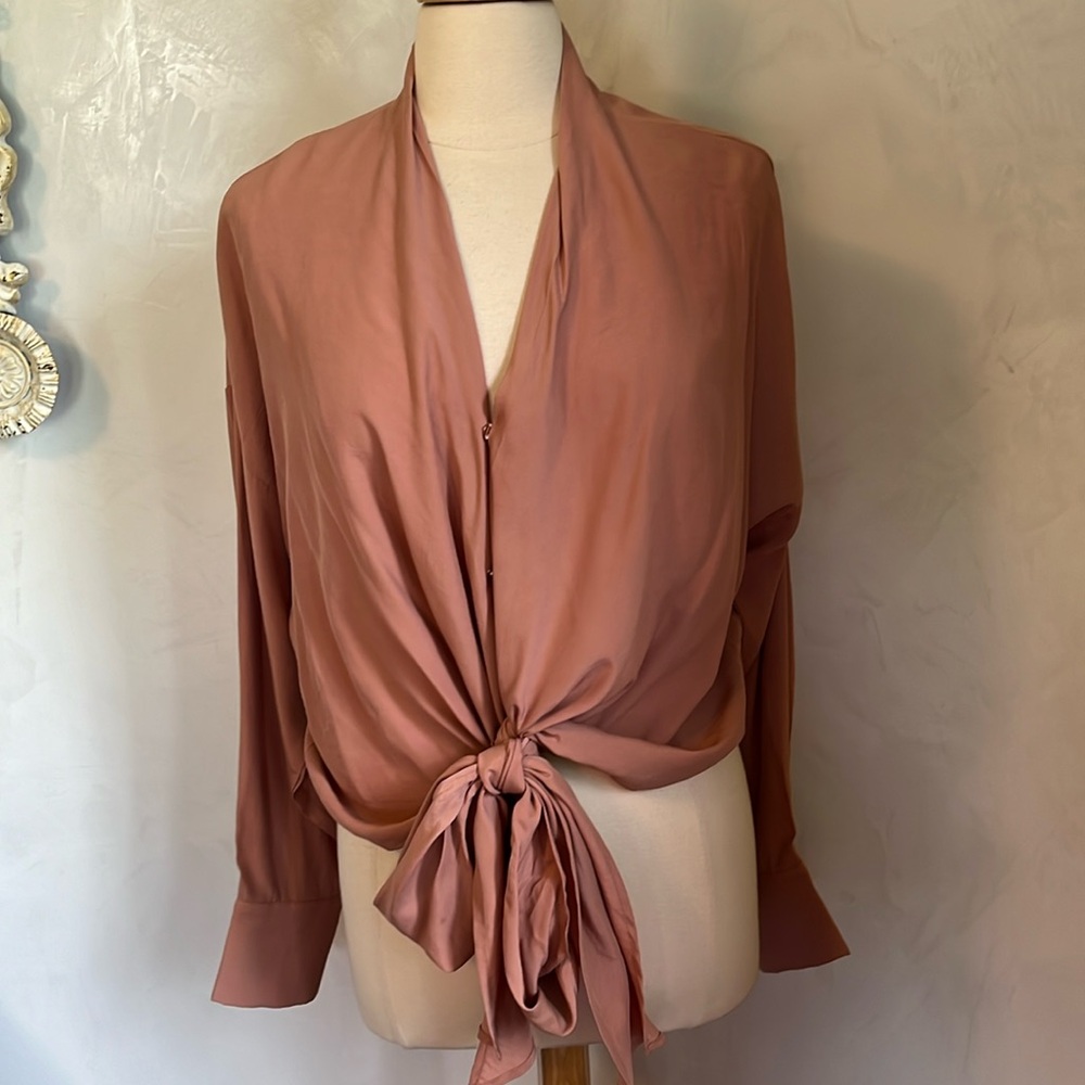 Davi & Dani Rose Wrap blouse w/long sleeves,front buttons & tie Size Large NWTS
